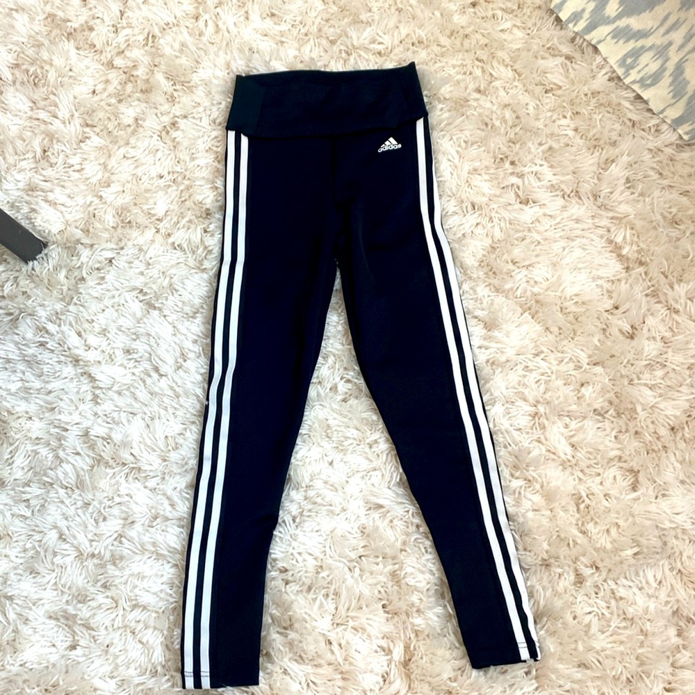Black adidas work out leggings.